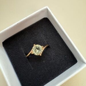 Avon yellow green cz bypass style ring - size 8